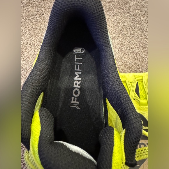 Saucony | New | Xodus 11 Citrus and Black Trail Shoes | Men Size 10 - Picture 9 of 15